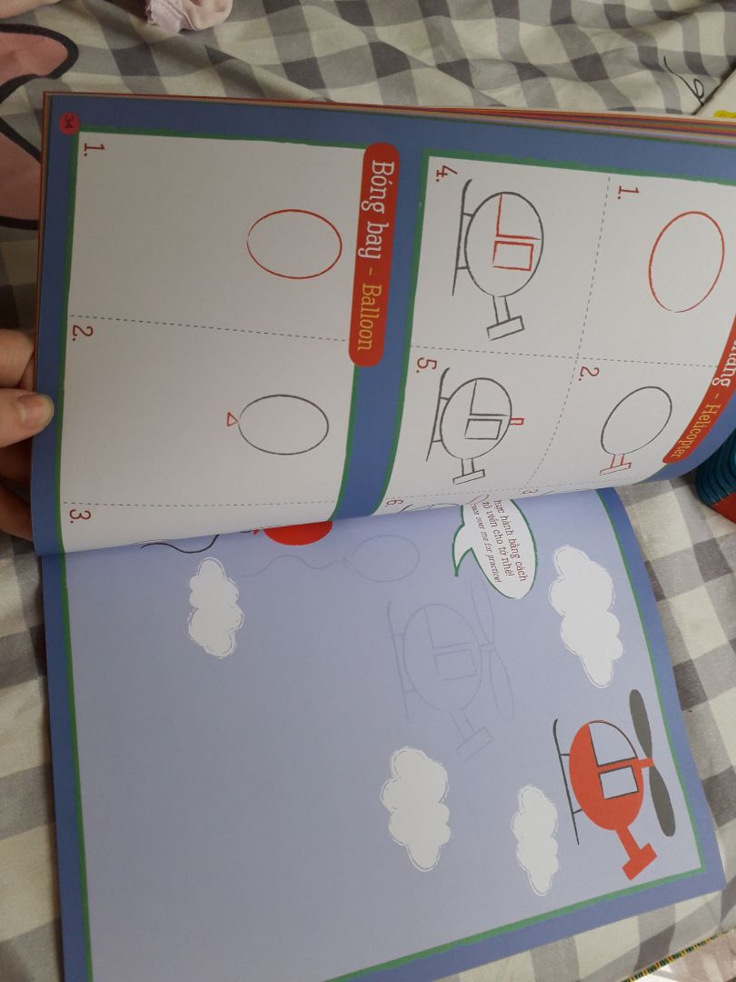 Sách hướng dẫn bé vẽ rất đơn giản. Mình mua được giá sale 91% nên vô cùng hài lòng.