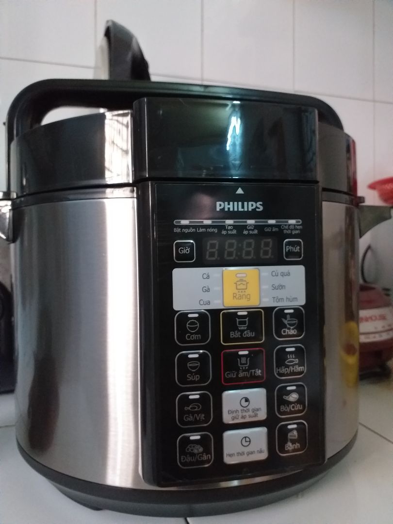 các bạn có thể yêu cầu nhân viên giao hàng cho kiểm hàng trước, để tránh mất thời gian. mình nhậm dc nồi mới, ko rỉ sét hay méo móp gì cả. vì là hàng của tiki nên cực kì an tâm. chất lượng của Phillips thì khỏi bàn: nấu nhanh, mềm, dễ sử dụng