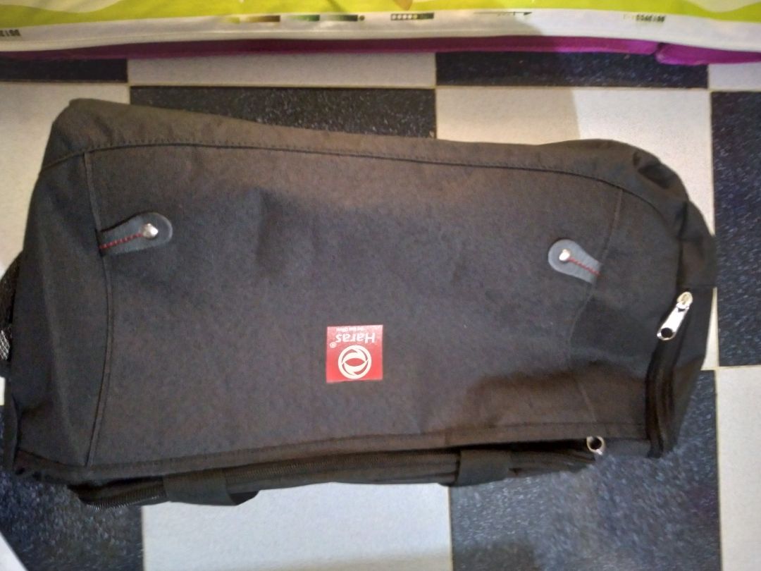 Shop gửi nhầm hàng cho mình. Đã gửi lại đúng sản phẩm mình đặt. Xử lý tốt. Hàng đẹp, chất lượng.