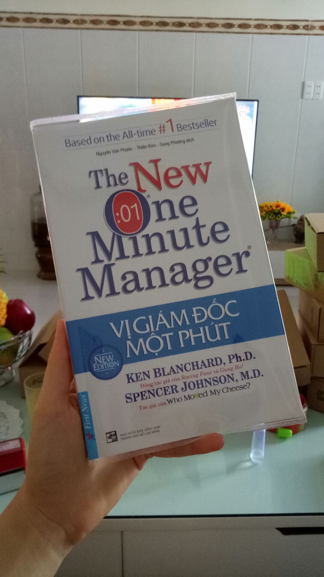 Sách bọc bookcare khá đẹp, mình đăng ký gói này 99k đc 40 quyển rất đáng đồng tiền. Mình theo chủ nghĩa hoàn hảo nên sách phải đc bọc kỹ, đẹp đẽ dù là sách ít tiền nhất. 
Về nội dung, đọc lời tựa thấy ổn, chưa đọc đến phần nội dung nhưng hi vọng sẽ là cuốn sách kỹ năng sống đầu tiên mình đọc gây ấn tượng. 
Mua hàng Tiki chưa bao giờ cảm thấy k hài lòng. Giao hàng nhanh, thanh toán thuận tiện. 
Mua đơn hàng 300k được 6 quyển sách, tặng kèm thêm BOOKMARK dễ thương vô đối. Sử dụng Ví Momo thanh toán đc giảm thêm 10k. Hời quá hời hihi