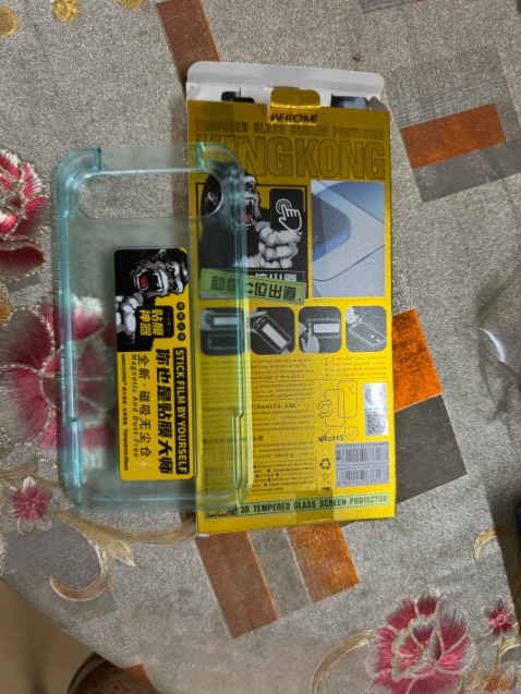 Hàng chống va đập tốt, mỏng, ôm máy. Rất dễ dán nhờ các phụ kiện gửi kèm đầy đủ, tỉ mỉ và công phu. Tự dán rất đẹp không thua ngoài tiệm chuyên nghiệp. Giao hàng rất nhanh ! Đánh giá shop 5*!