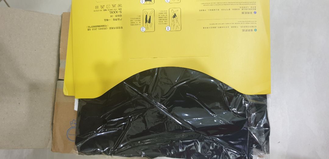 mua màu da nhưng shop giao màu đen. Đề nghị shop đổi hàng nhé. cảm ơn