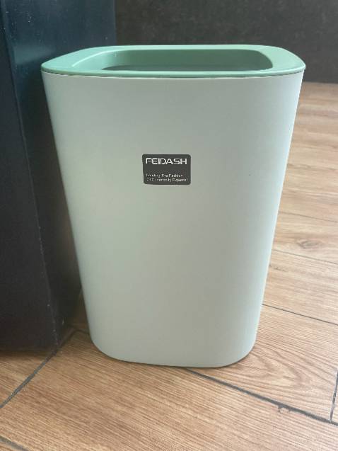 Lần đầu mình mua hàng tại shop, đọc review mọi người quá trời khen và thật bất ngờ khi mình nhận hàng, thùng rác màu siêu đẹp và chắc chắn ngoài sức tưởng tượng. Mình là ng khá khó tính nhưng các bạn chăm sóc khách hàng của shop rất đỉnh, tư vấn tận tình từng chút 1 nhận hàng đến tay mà quá hết sức hài lòng. Cảm ơn shop mong shop có nhiều sản phẩm như thế này để phục vụ người tiêu dùng. Mình sẽ mua ủng hộ thêm các sản phẩm của shop!