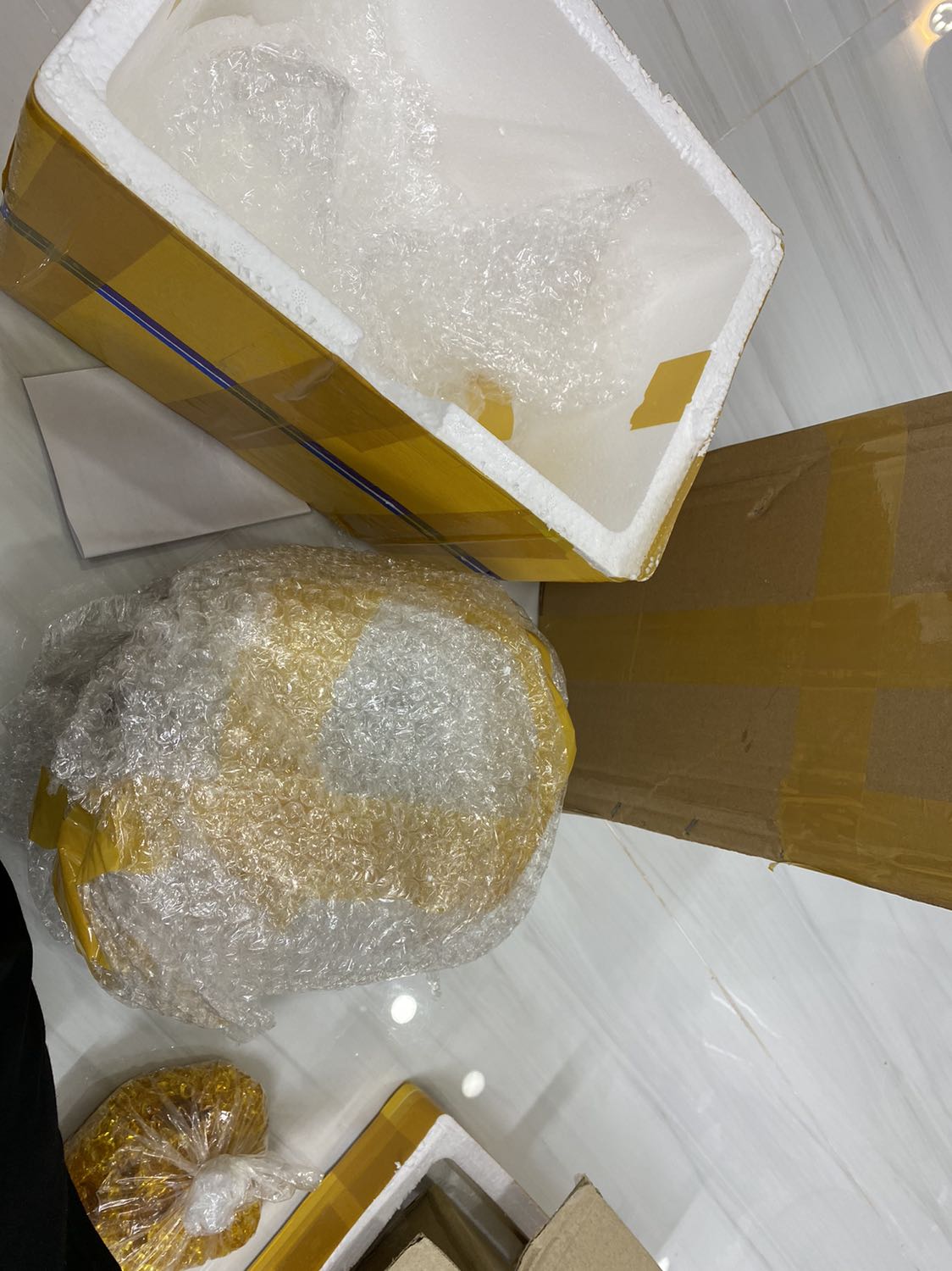 Shop đóng gói cẩn thâm