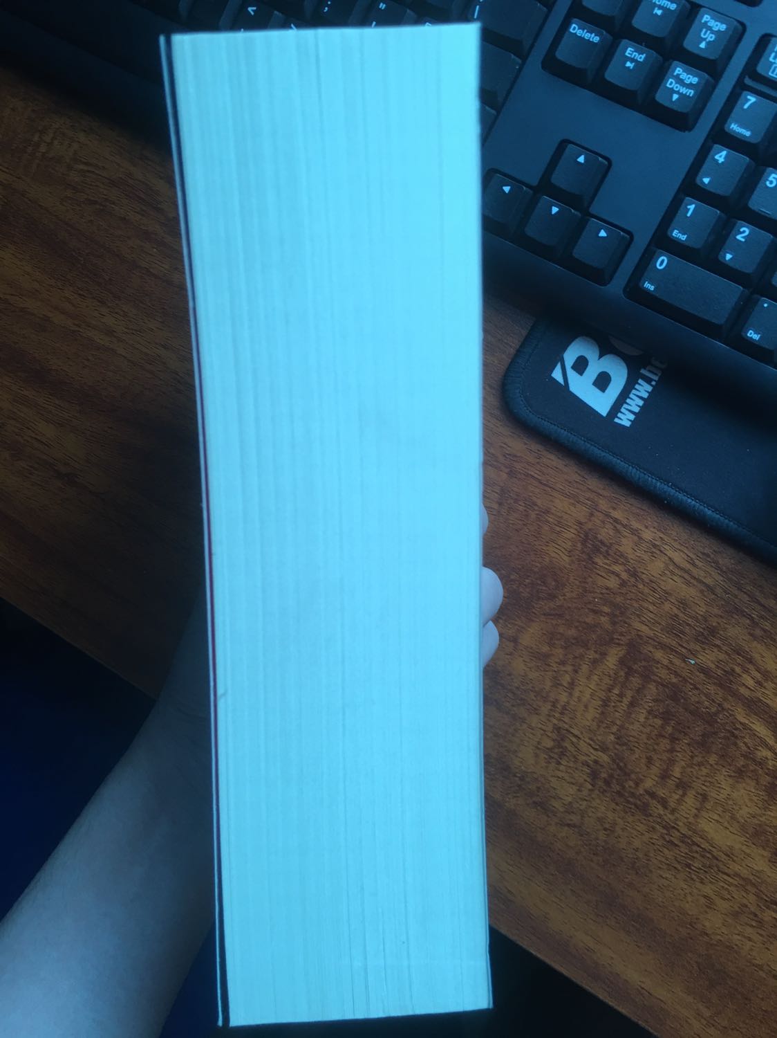 Hàng chất lượng tốt,nguyên seal mà lại  săn đúng sale nên giá rẻ,giao hàng nhanh.