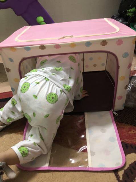 Chả hiểu sao, mua về cu con nó mê mẩn, cứ như cái nhà của nó vậy, chạy vào nằm co ro như đúng rồi, trông ghét lắm cơ ấy!!! hihi. Cảm quan nhận xét, rất phù hợp với mình, nhà cửa bề bộn, túi này cất trữ được khá nhiều đồ luôn!! có thể chăn màn, có thể quần áo, có thể thú bông, có thể đồ đạc của trẻ em!! Nhìn chung là ưng, ngày trước tôi có mua bên link ngẫu nhiên, nay có link chọn màu, Thích mắt lắm!! cảm ơn shop nhaa. sẽ ủng hộ tiếp cho sp này!!!!