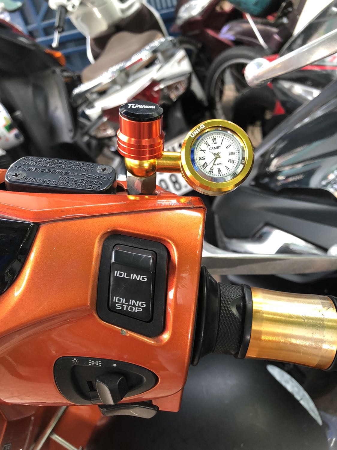 Ốc đẹp. Có ốc vặn đầy đủ mà cho hẳn mấy con. Thanks shop