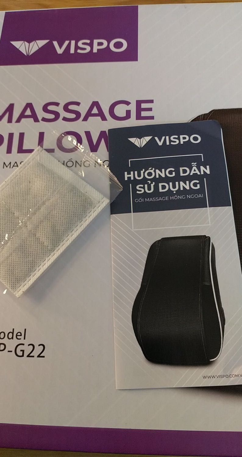 Mình đã nhận được hàng, đầy đủ các phụ kiện, còn được tặng thêm túi thảo dược. Gối nằm vừa êm vừa nhẹ, con quay khoẻ và không bị ồn. Đèn hồng ngoại tốt, không quá nóng , gối này có thêm tấm chắn cho người nhạy cảm với nhiệt nói chung là dùng rất thích. Giao hàng nhanh, đặt hôm trk hôm sau có luôn, anh shiper rất nhiệt tình!!!