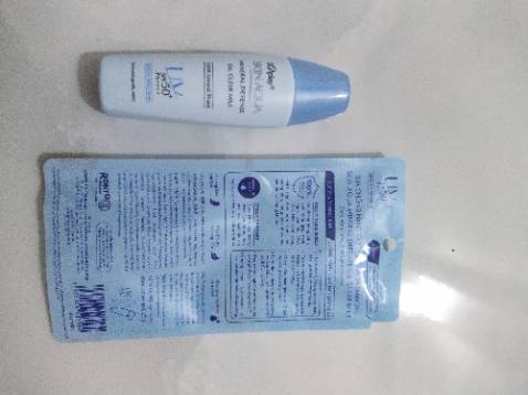 Thích các sản phẩm Sunplay nên mua loại này về dùng thử. Thích các sản phẩm Sunplay nên mua loại này về dùng thử.