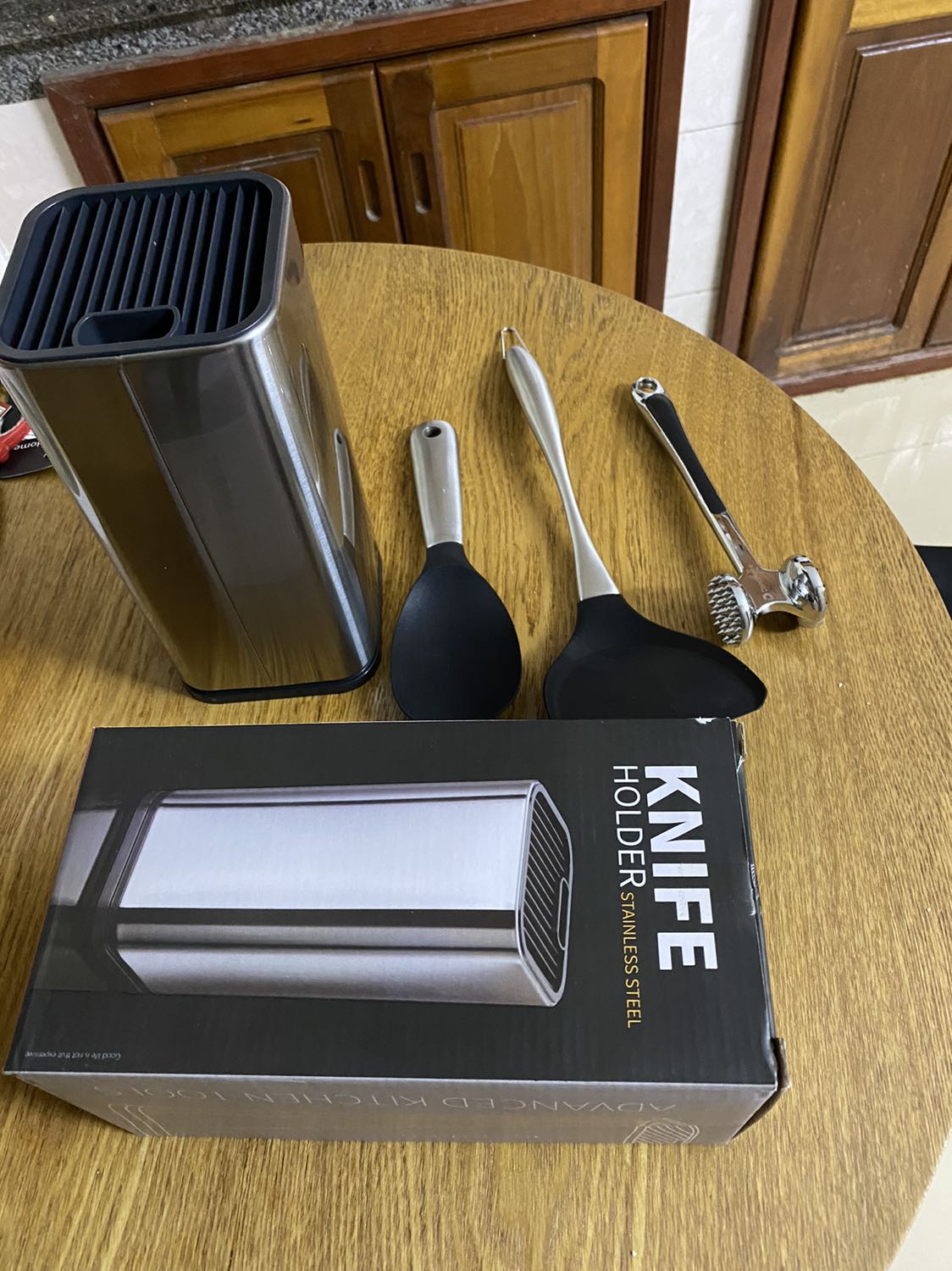 Hàng của Dandihome inox 304 sáng bóng lấp
lánh, xài lâu vẫn bóng đẹp, giá cao nhưng tương xứng với chất lượng.