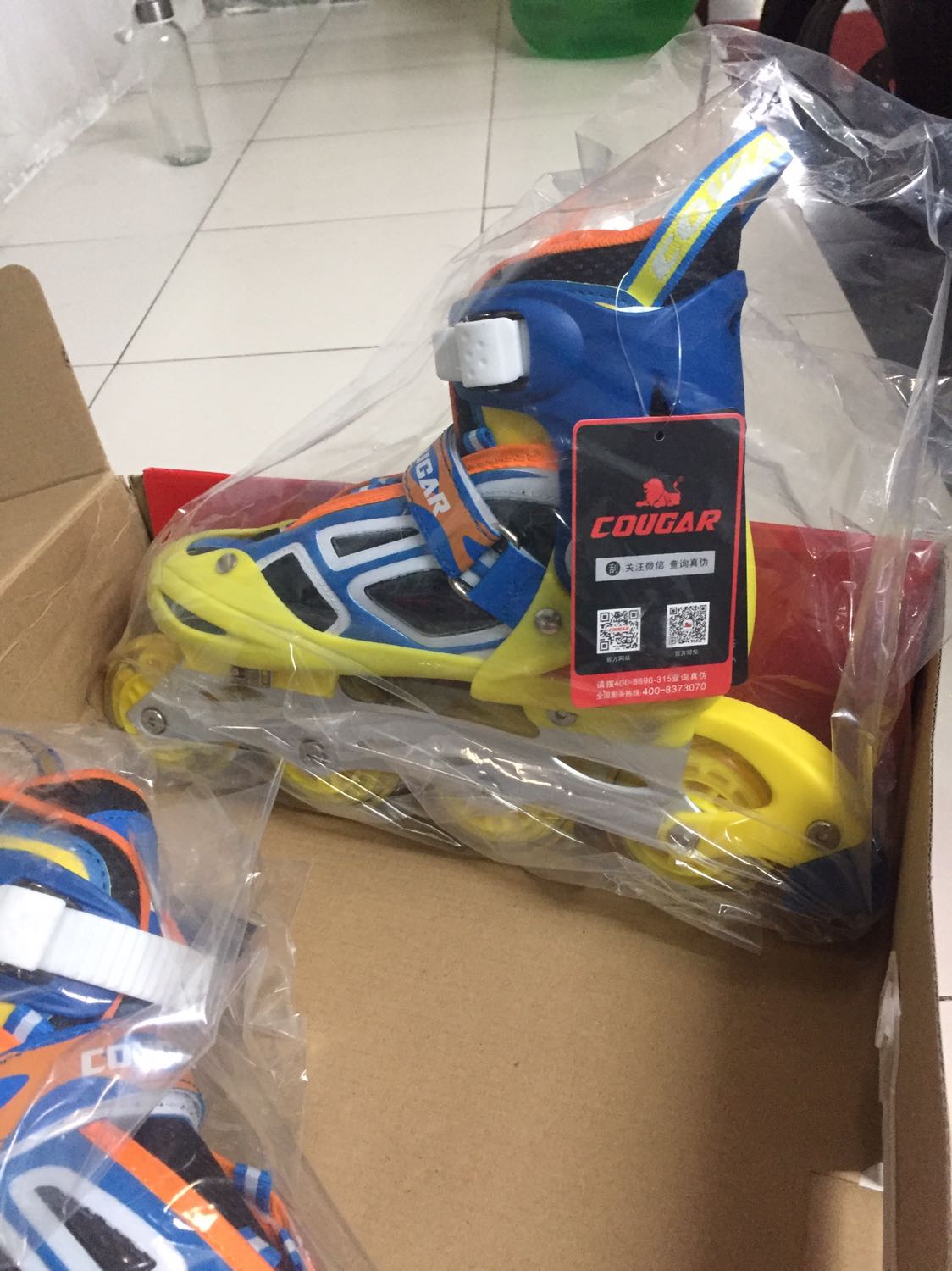 Đặt hàng màu đỏ mà giao màu vàng .lỗi sơ đẳng cũng mắc phải .cảm thấy phiền khi đổi trả quá