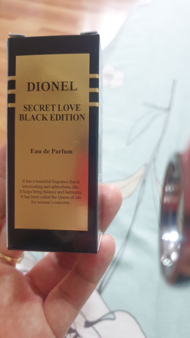 hương dễ chịu.
nhưng nhớ xịt ít thôi khoảng 2 giọt
nhiều quá sẽ nồng