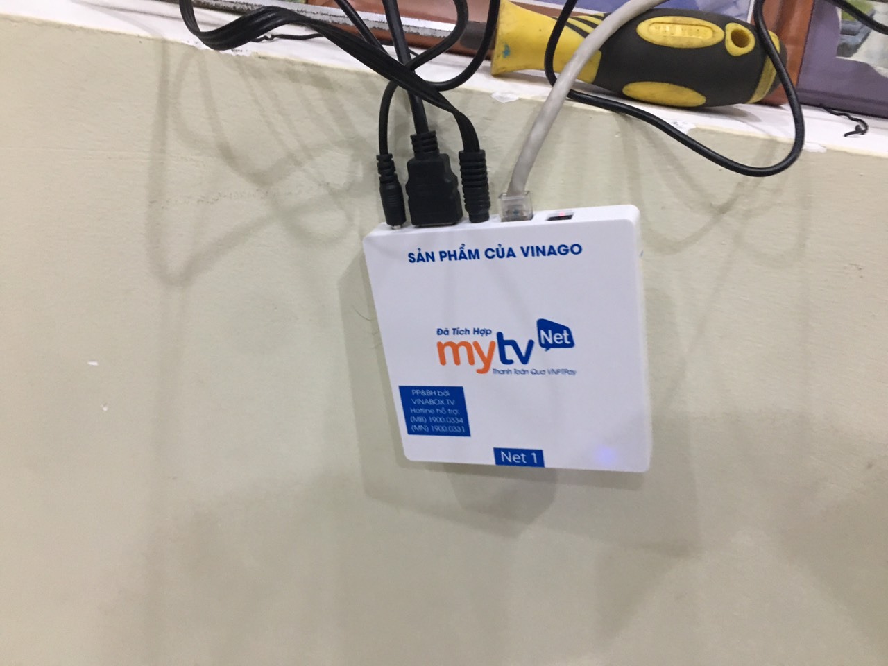 1. Hàng nhận đứng như hình ảnh của đơn vị bán;
2. Ram 1gb chạy vẫn chậm;
3. kênh truyền hình free chỉ dùng được 1 vài app và được rất ít kênh. 1. Hàng nhận đứng như hình ảnh của đơn vị bán;
2. Ram 1gb chạy vẫn chậm;
3. kênh truyền hình free chỉ dùng được 1 vài app và được rất ít kênh.