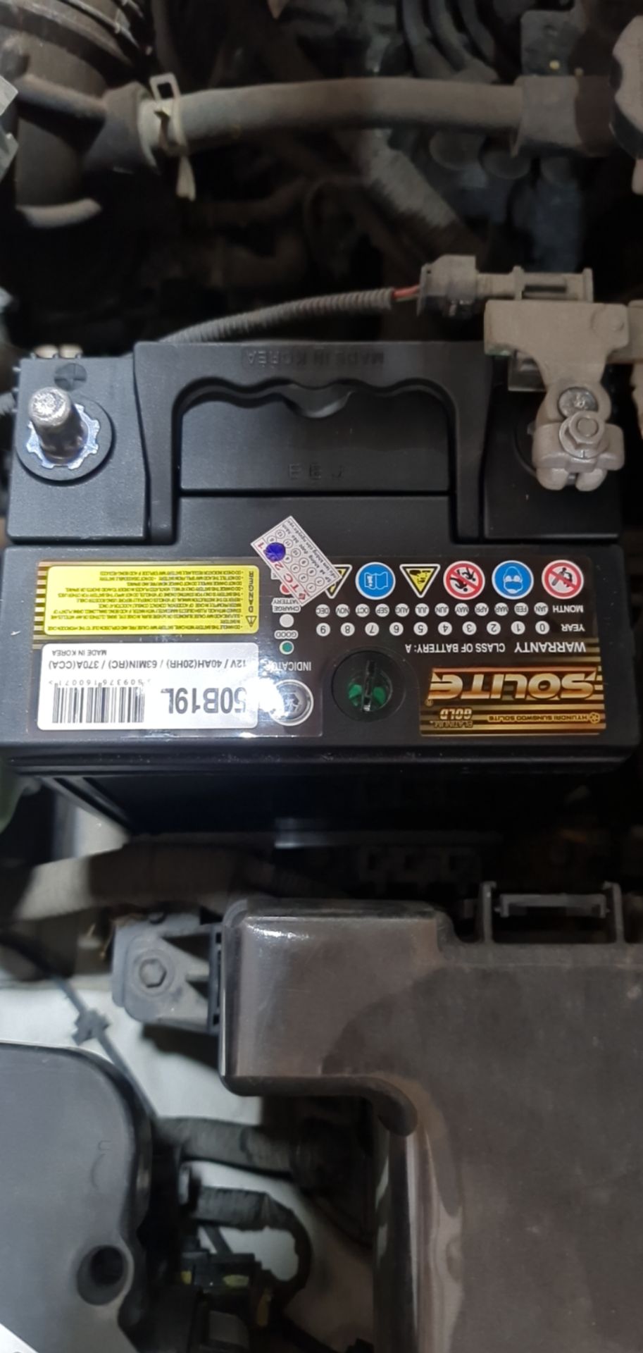 sản phẩm như hình... tốt, chất liệu của máy rất ok. nói chung dùng vặn vít, khoan nhựa cứng thì ngon... chứ khoan tường khá khó khăn... mô tơ máy khoan nhỏ quá....