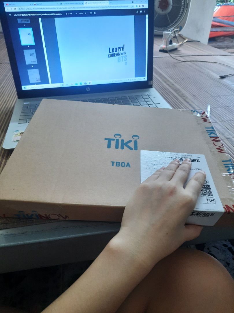 Đóng gói rất chắc chắn và đẹp, mình đặt và nhận hàng trong ngày luôn. Học sách bản màu cũng có động lực hơn nữa 😆