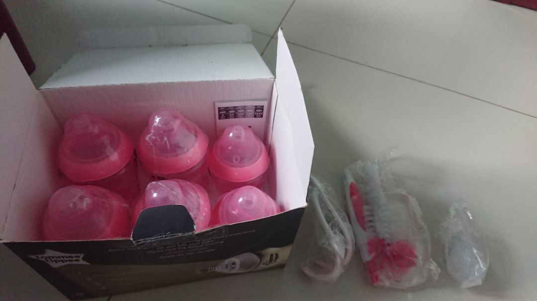 Đẹp lắm nha, dễ cầm. Tiếc là con mình ko hợp tác nên mình chưa sử dụng đến. Mom nào có nhu cầu share lại ko ạ.