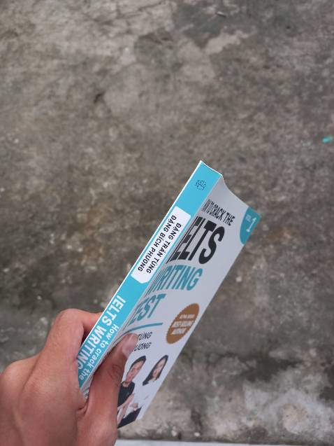 Sách cầm chắc tay, hình in sắc sảo, rõ nét, sinh động