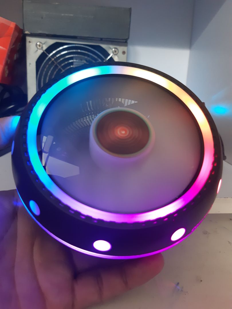 quạt đẹp , chất lượng gia công tốt trong tầm giá
hiệu ứng chạy led lung linh
tản nhiệt tốt hơn quạt stock
nên mua