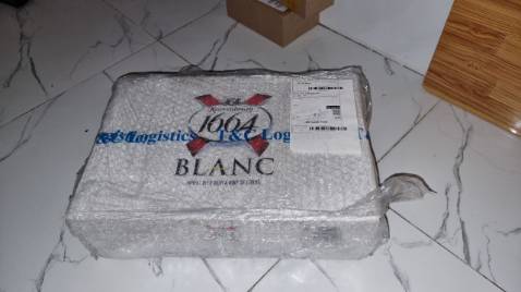 LƯU Ý TRƯỚC KHI MUA TẠI Carlsberg Official Store  :

Official Store mà treo đầu dê buôn thịt *** thế , Hình ảnh tặng kèm 4 ly và ghi dòng chữ rất nhỏ quà tặng có hạn . Đặt hàng thì nhận không tặng kèm 4 ly nhưng trước đó có chia sẻ cho người bạn đặt sau 2 ngày nhận được hàng có tặng 4 ly . Liên hệ thì bảo hết sản phẩm tặng khuyến mãi.

*** bia mua tại đây nhận được khá cũ dù đóng gói trong thùng 24 *** , trước tết đã mua 2 thùng tại cửa hàng chuyên bán bia 1 thùng có 4 lốc và mỗi lốc 1 ly tặng *** đẹp và mới