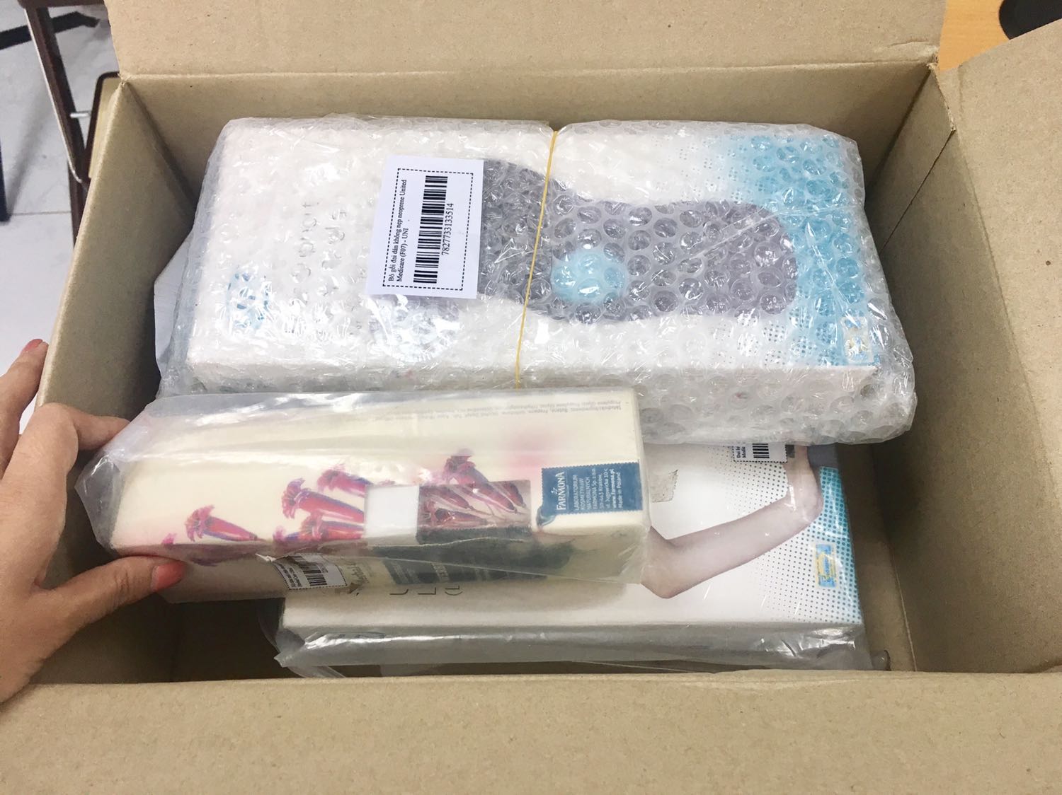 Shop đóng gói kĩ, sản phẩm chất lượng mang rất êm và dịch vụ tốt. Sẽ ủng hộ shop lần sau nữa