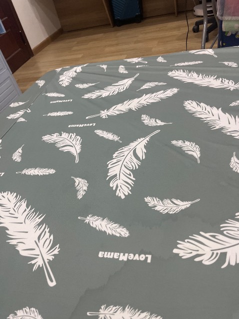 Chất liệu mềm mịn, chống thấm tốt, rất ưng ý