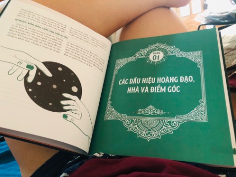 Sg đặt 1 ngày đã giao tới, tiki luôn siêu nhanh, sách nguyên seal rất đẹp, khổ to hơn mình nghĩ! Nội dung để đọc xem thế nào quay lại nhận xét tiếp!