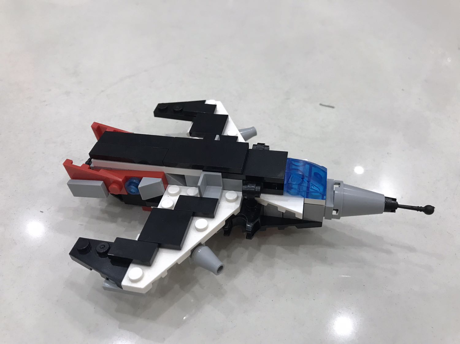 Hài lòng, tuy thiếu 1 ít chi tiết nhỏ,