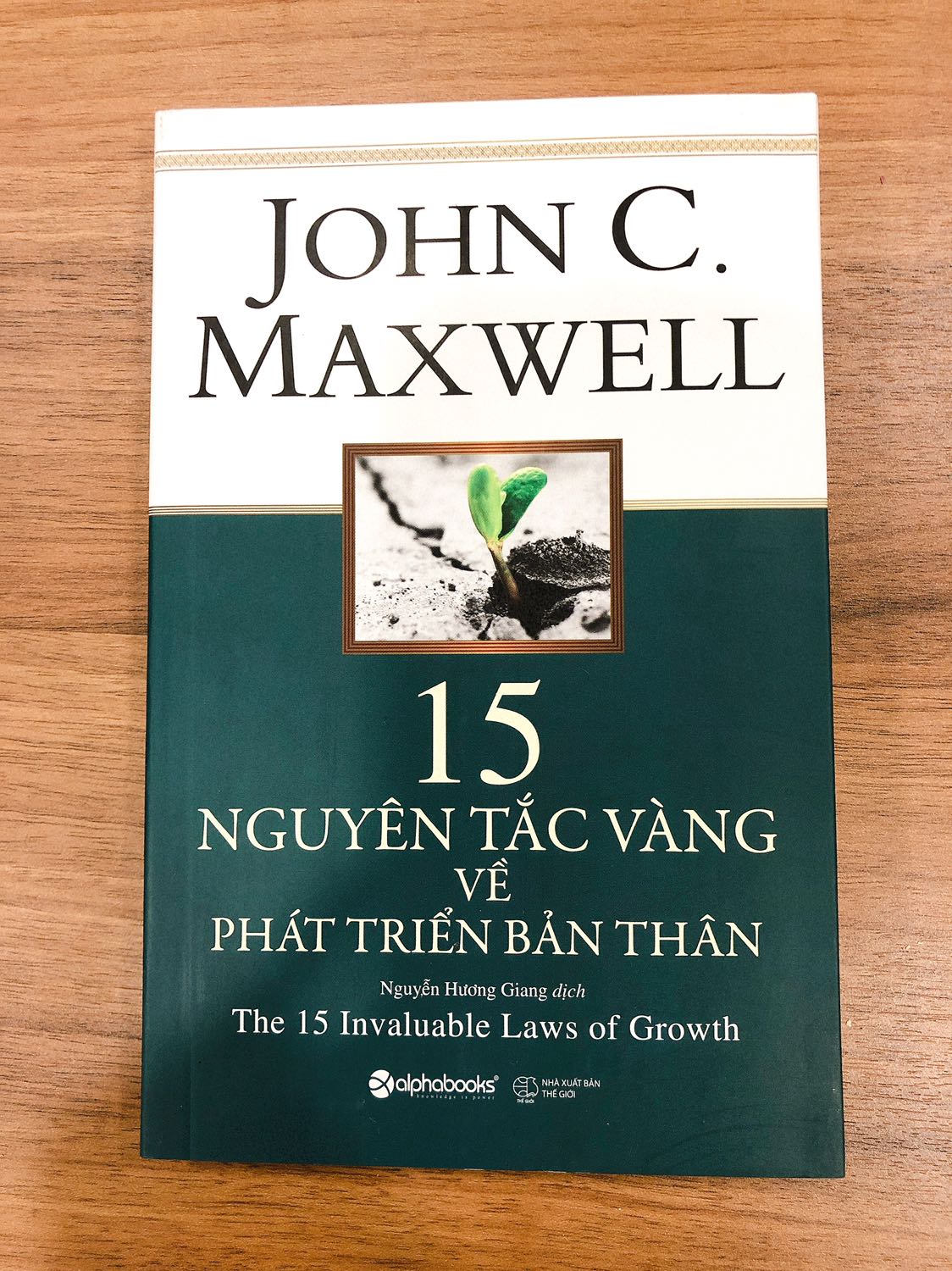 Cuốn sách rất là hay, highly recommended. Nhưng quan trọng vẫn là hiểu rồi, có kiên trì thực hiện những nguyên tắc trong sách vào cuộc sống hay không. 

Tiki vẫn giao nhanh và đóng gói cẩn thận như thường lệ.

Có 1 điều mình muốn góp ý cho Tiki, Tiki có thể tích hợp chức năng chọn những món hàng nào muốn mua trước trong giỏ hàng được không, như vậy thân thiện với người dùng hơn nhiều. Nhiều lúc khách hàng chỉ muốn mua 1 vài món, vậy lại phải xoá hoặc bỏ những món còn lại vào mua sau rất là mất thời gian của khách hàng.