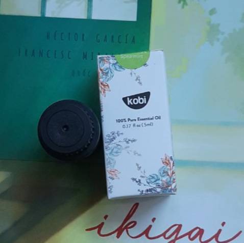 Mùi bạc hà này thơm hơn mùi bạc hà peppermint, rất sảng khoái. mình rất thích, bao bì đóng gói đẹp, giao hàng khá nhanh, shipper thân thiện. cho shop 5 sao