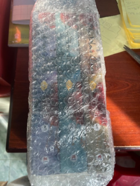 Sách được gói cẩn thận
Giao hàng đúng thời gian
Nội dung truyện khá ổn