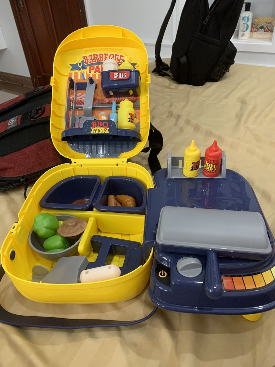 Khó lắp ráp, ko có tờ giấy hướng dẫn, ko chắc chắc hơi lỏng, không đáng giá tiền