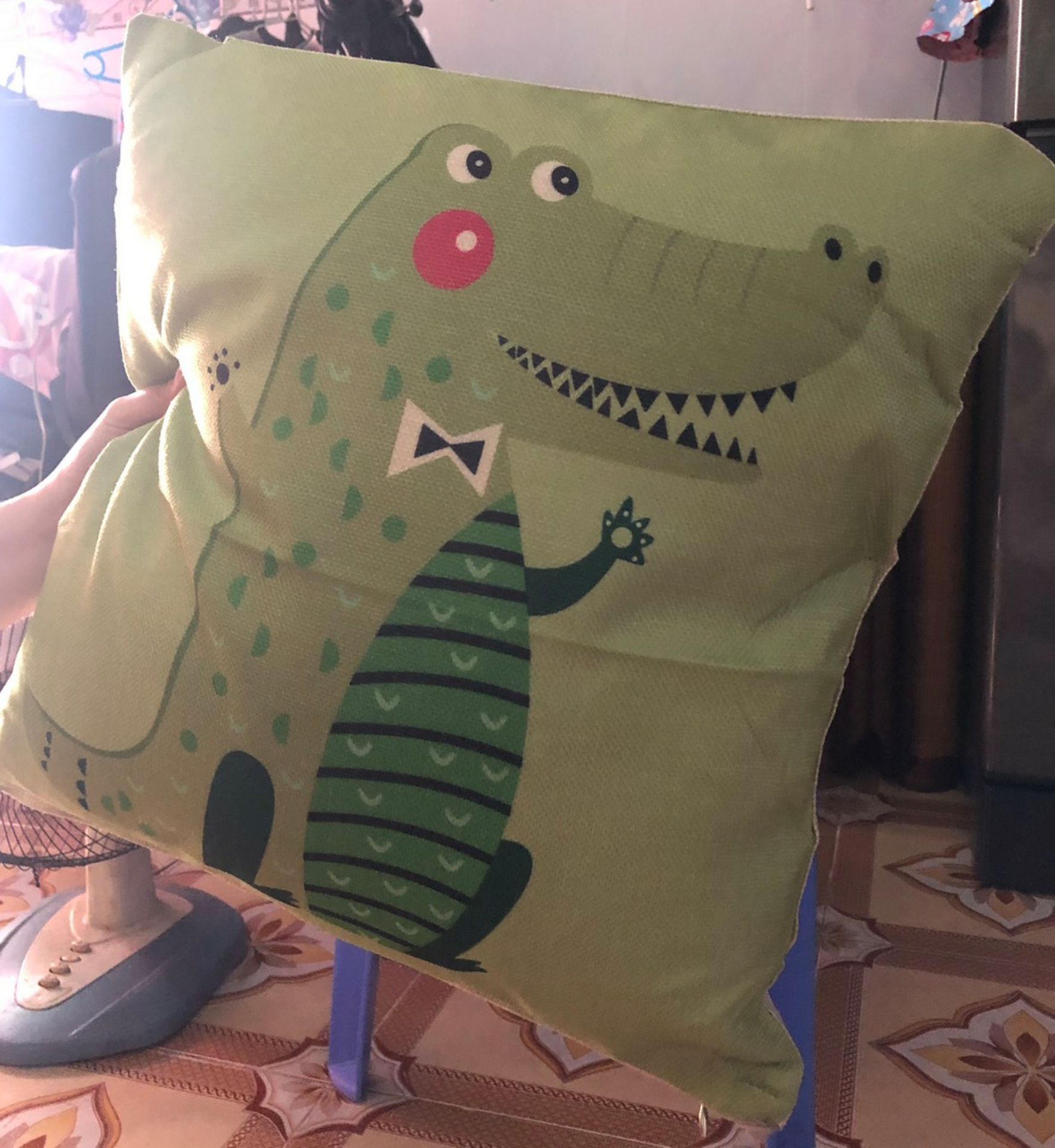 Sản phẩm đóng gói cẩn thận và giao nhanh hơn dự kiến. Gối rất dễ thương. Mình cảm ơn shop và tiki rất nhiều.