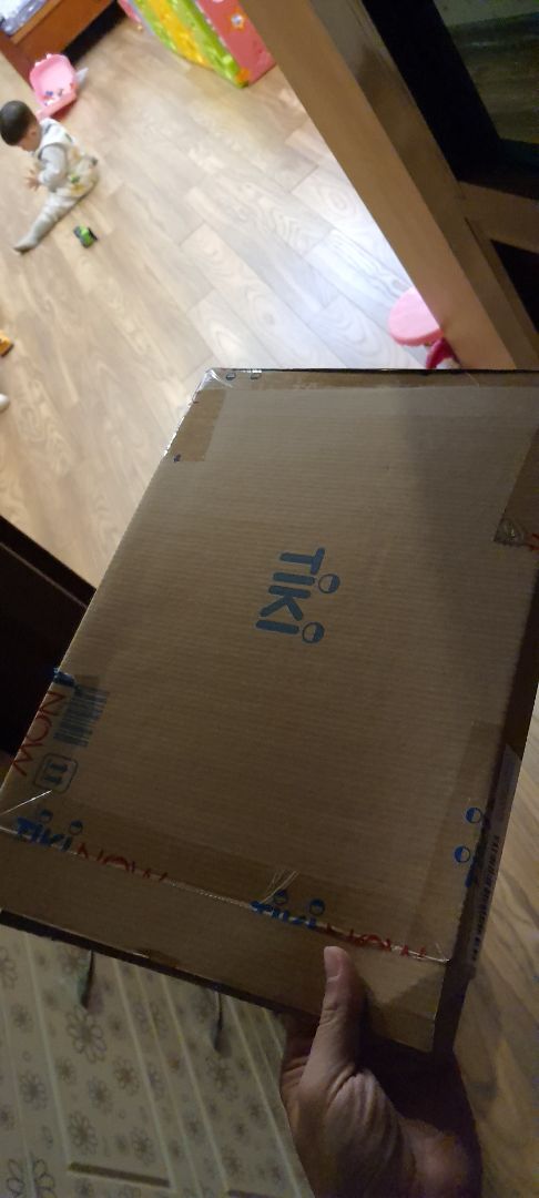 hàng đóng gói cực kì oke nhưng sách bị bụi bẩn