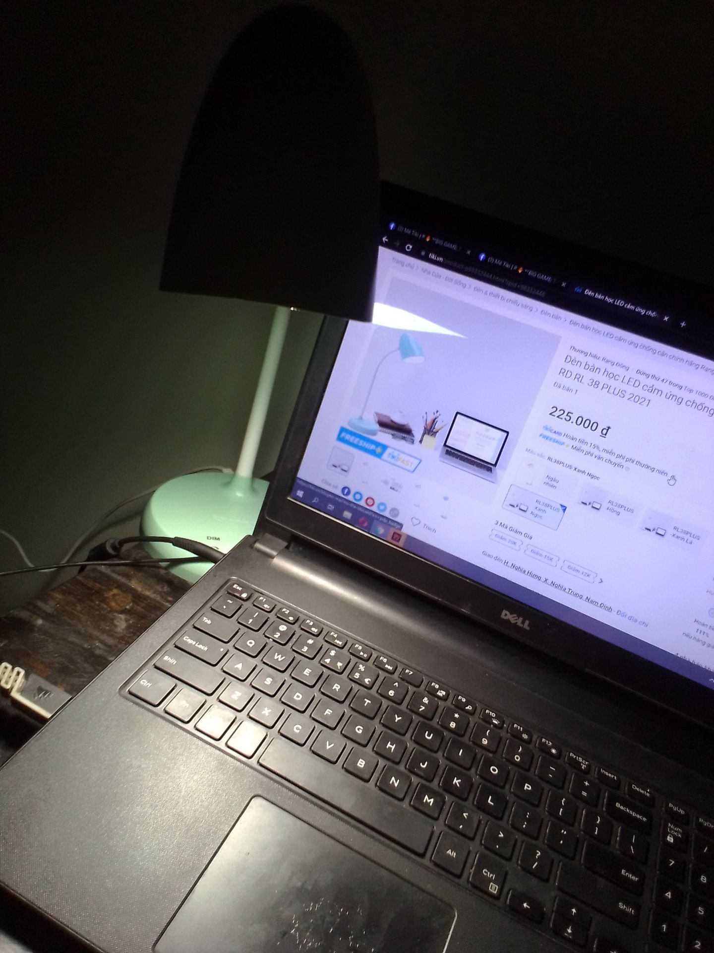 Hàng chính hãng, chất lượng cao, đẹp, thiết kế tinh tế, kết hợp giữa đơn giản và nhấn nhá tạo hình sản phẩm. Nhà bán tư vấn tốt, giá thành cạnh tranh, đóng gói cẩn thận. Cũng rất may đvvc cũng rất nhẹ tay