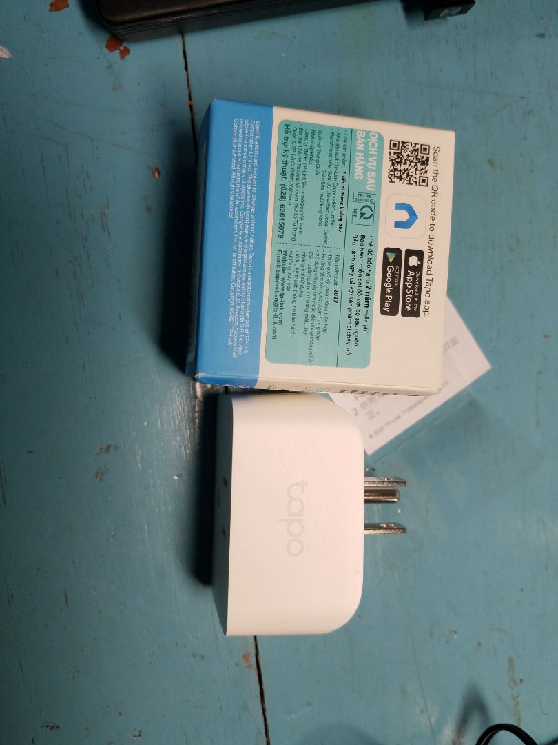 Trên hộp ghi dùng điện 120v. Nhắn tin hỏi shop thì vẫn dùng được 220v nên mua về dùng thử.
Dùng ổn nè. Có hẹn giờ tắt mở mà chưa thử ngắt mạng xem có vẫn tự hoạt động được không nữa. 
Để thử, ổn thì mua thêm cái nữa.