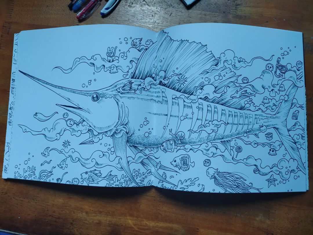 Đẹp cực kì nha mọi người. Mỗi tranh có rất nhiều chi tiết để tô, cuốn này thích hợp cho trình độ tô màu trung cấp trở lên.