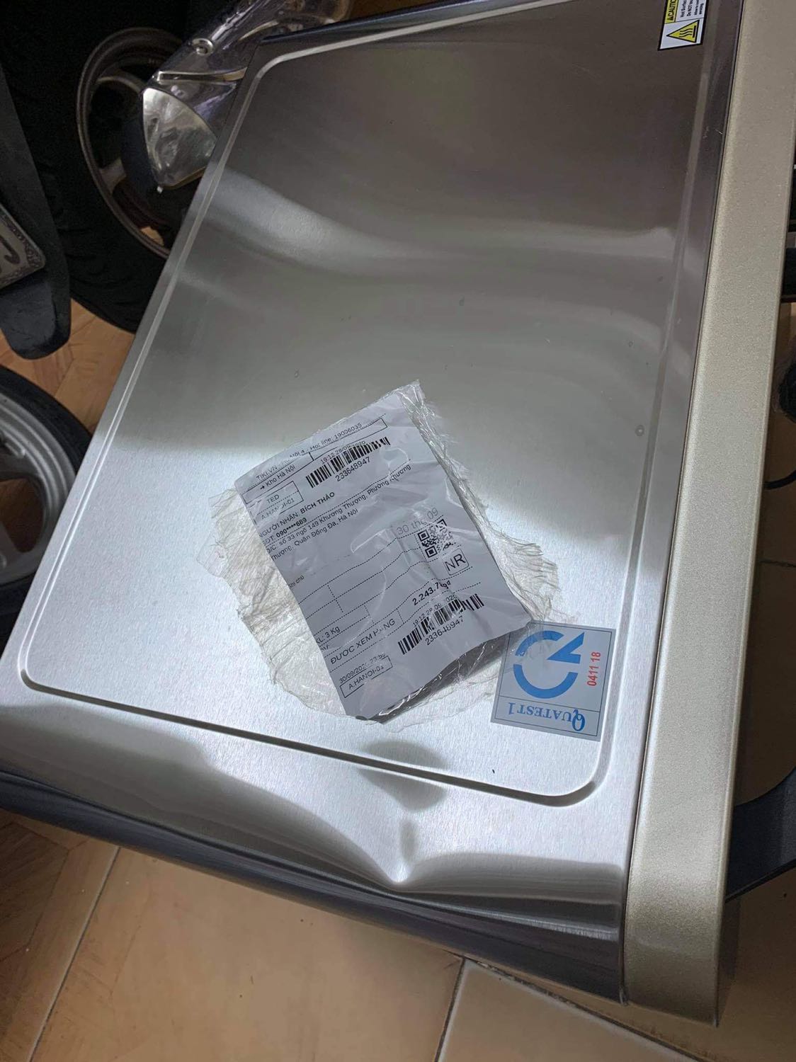 Nhận được hàng thấy bị lỗi. Mình có gửi ***, gọi đt cả chục lần nhưng chỉ được báo “mai bên e sẽ cho người qua nhận và đổi trả”. Nhưng không biết mai là hôm nào??? Chờ gần 1 tuần rồi và bị nhỡ hết việc của mình. 
Mua hàng ở Tiki rất nhiều lần và lần đầu gặp phải sự cố như vậy. Cực kì thất vọng về Tiki và đội ngũ CSKH!