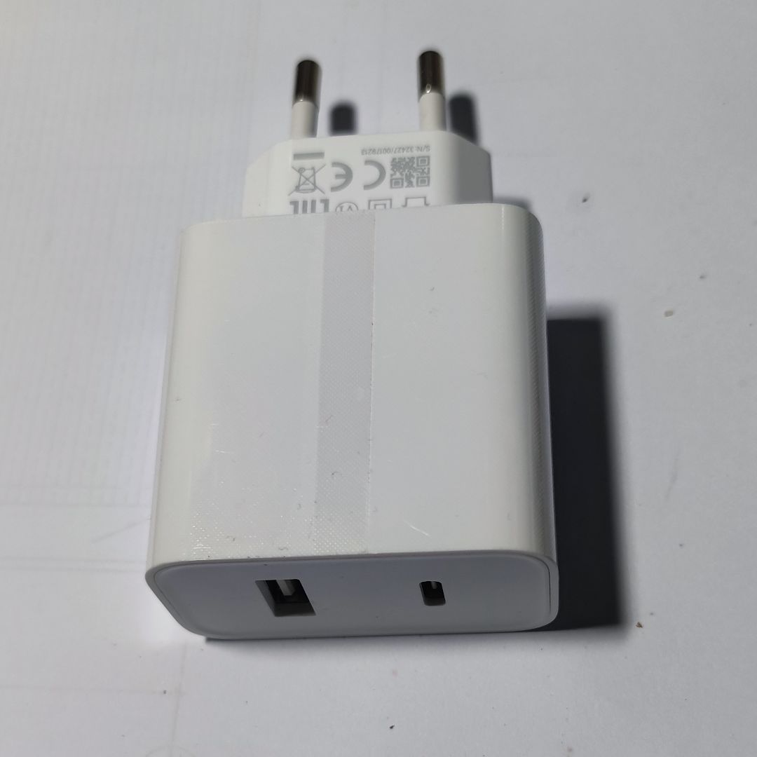 So sánh với cục sạc zin 33W của Redmi K30 Pro (cùng sử dụng cáp zin theo máy): sạc zin là 100%, thì  sạc này chỉ được 78%. Chấp nhận thôi, vì làm sao bằng sạc zin được