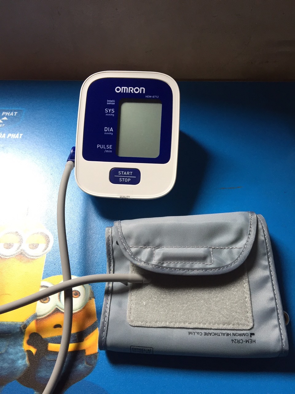 Sản phẩm tốt với mức giá 845k, giao nhanh, đo khá chính xác (có so sánh với các thiết bị đo khác), bảo hành online bằng quét mã QR trên vỏ hộp đựng, hàng chính hãng, tuy nhiên, bề mặt máy đo nhìn không được mới lắm (là điểm trừ) tuy nhiên không ảnh hưởng gì nhiều.