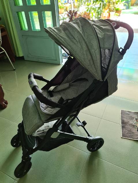 Xe gọn nhẹ, dễ dàng xếp để di chuyển, cũng hơi nặng. Mình mua của shop chính hãng nên cũng yên tâm, shop hỗ trợ nhiệt tình. Xe gọn nhẹ, dễ dàng xếp để di chuyển, cũng hơi nặng. Mình mua của shop chính hãng nên cũng yên tâm, shop hỗ trợ nhiệt tình.