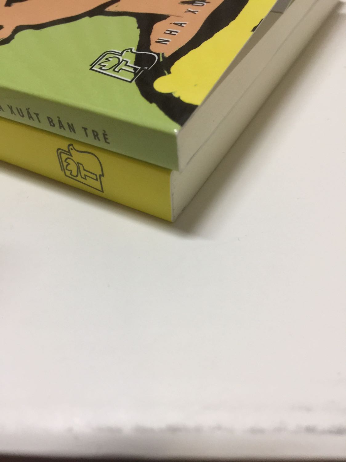 Giao hàng cẩn thận ạ, không bị móp méo hay ảnh hưởng gì đến sách❤️, th.gian giao hàng nhanh đúng hạn.