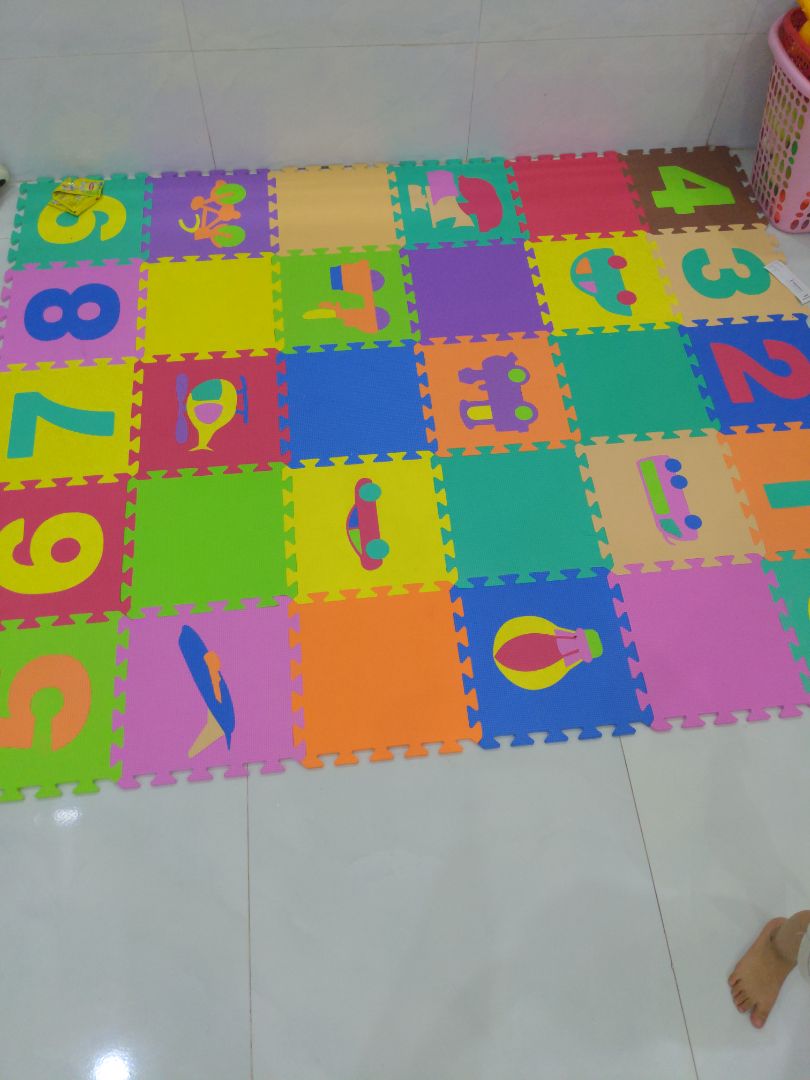 Thảm dày,màu sắc đẹp, bé rất thích Thảm dày,màu sắc đẹp, bé rất thích