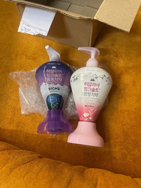 Mình đặt mua 2 lọ màu tím sao shop lại giao 1 màu tím và 1 màu Hồng . Màu Hồng dùng rất ít bọt chán lắm ah