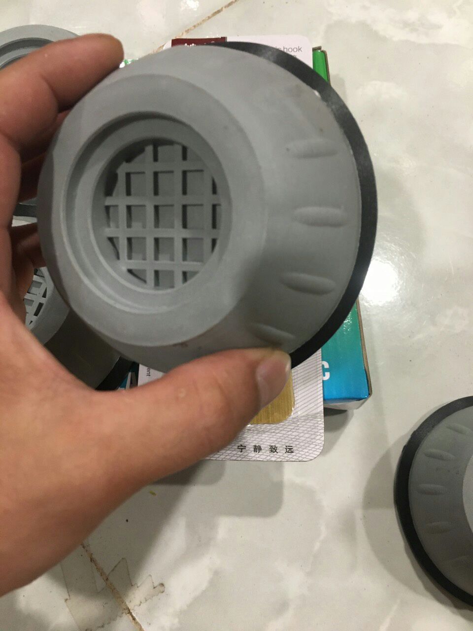 Quá hài lòng về bộ  sản phẩm này luôn. Dùng chắc chắn, hình thức đẹp. Cao su mềm, phần thân đế chắc chắn, chống rung rất OK. Giao hàng siêu nhanh. Hy vọng Shop giữ vững phong độ cung cấp những sản phẩm tốt như thế này. Mua hàng trên Tiki thấy rất yên tâm về chất lượng.