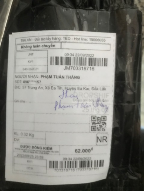 sản phẩm tôt nhưng nhân viên giao hàng tự kí nhận
rồi mới giao sản phẩm cho khách