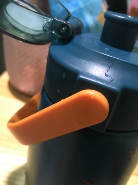 Nap bình nước bi nức nẻ cảm thấy ko hai lòng