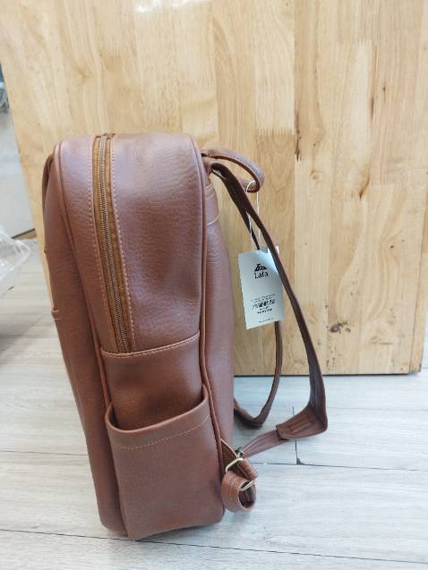 Balo đẹp lắm ạ . Rất rộng rãi thoải mái nha . Chất da rất đẹp .... Thank shop nhịu ạ ..