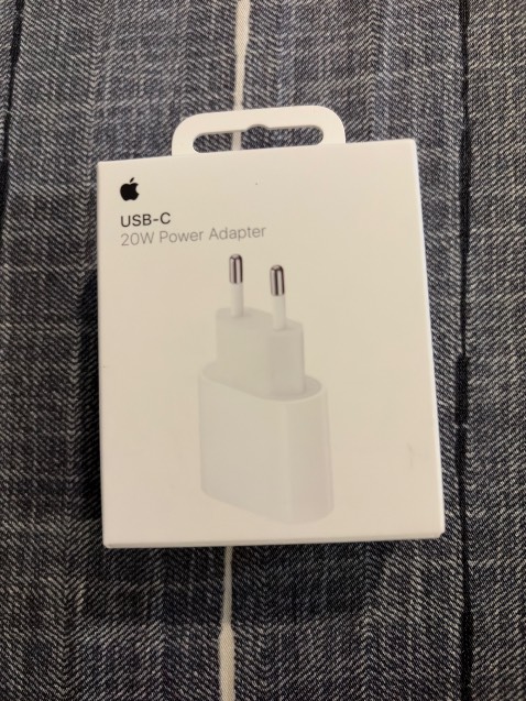 Sạc chính hãng apple nên yên tâm , giá tốt