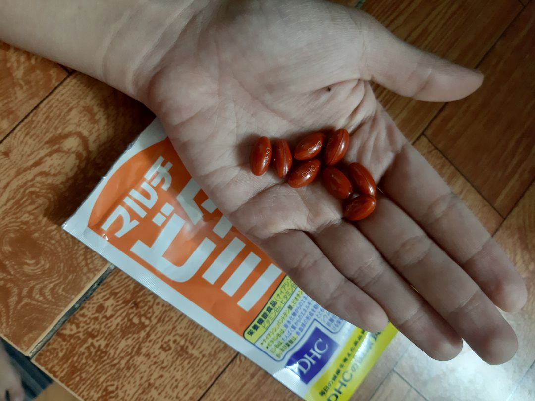 Uống hết 1 bịch mới đánh giá, thấy khỏe hơn nhiều. Bình thường hay ăn uống bỏ bữa với chế độ ăn không đủ chất cơ thể hay bị mệt mõi. Uống thuốc thấy thay đổi rõ rệt. Phải kiên trì thì mới thấy hiệu quả. Thực phẩm chức năng chứ không phải thuốc thần mà uống 1 2 viên là có hiệu quả. Sẽ tiếp tục ủng hộ