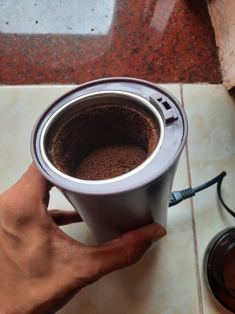 sản phẩm vô cùng chất lượng, mùi thơm, đậm vừa, nước cafe có màu nâu đậm chất cafe nguyên chất và có vị chùa nhẹ rất hợp với mình. sẽ ủng hộ lâu dài?